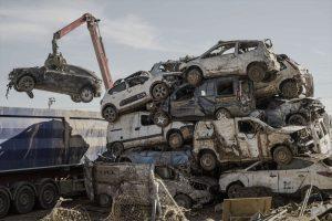 Uništeni automobili na području Valencije / Foto: Anadolu