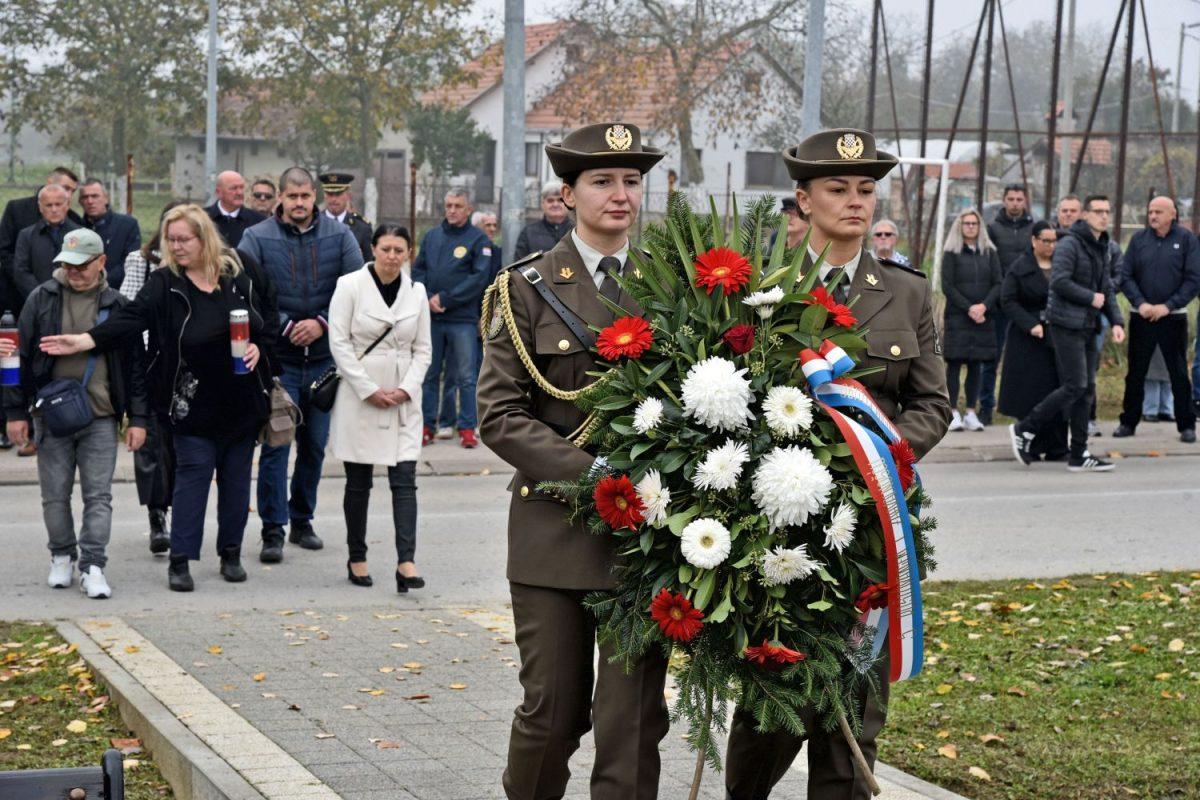 Obilježena 33. obljetnica stradanja stanovnika Lušca / Foto: Hina