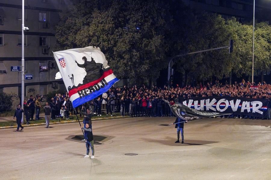 Nekoliko tisuća Splićana sudjelovalo u tradicionalnom mimohodu povodom Dana sjećanja na žrtve Domovinskog rata i Dana sjećanja na žrtvu Vukovara i Škabrnje / Foto: Hina