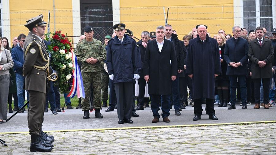 Zoran Milanović na obilježavanju 32. obljetnice ustrojavanja 9. gardijske brigade "Vukovi" / Foto: Hina