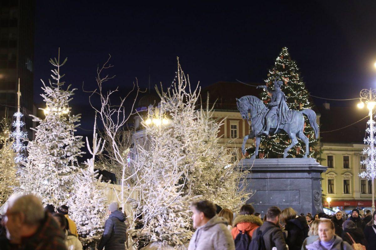 Advent na Trgu bana Josipa Jelačića / Foto: Hina