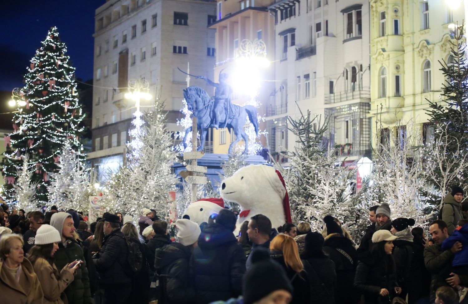 Advent na Trgu bana Josipa Jelačića / Foto: Hina