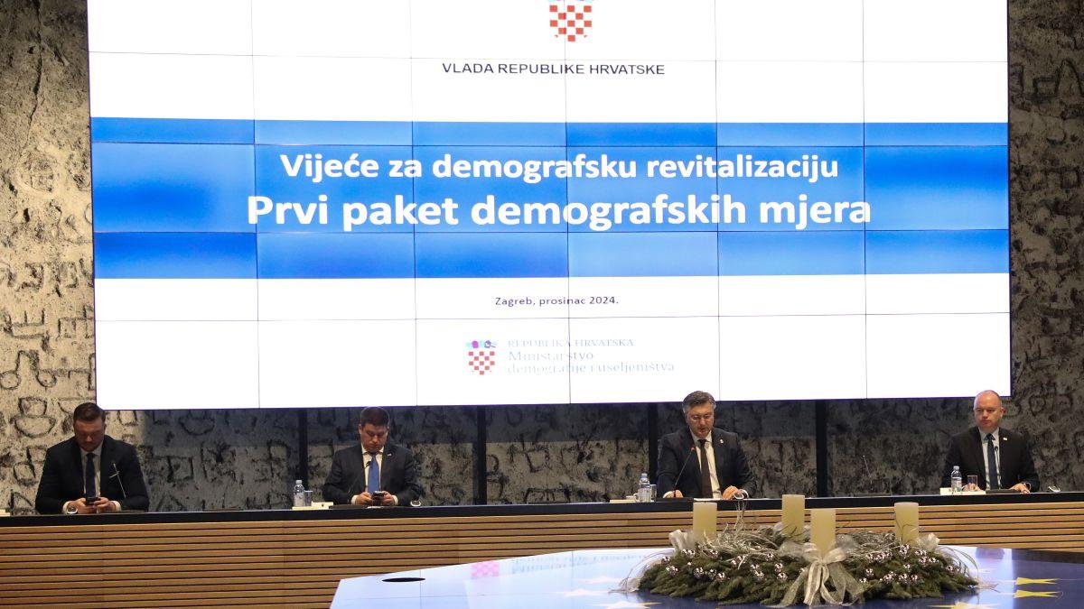 Predsjednik Vlade RH Andrej Plenković predsjedo je Vijećem za demografsku revitalizaciju RH / Foto: Hina