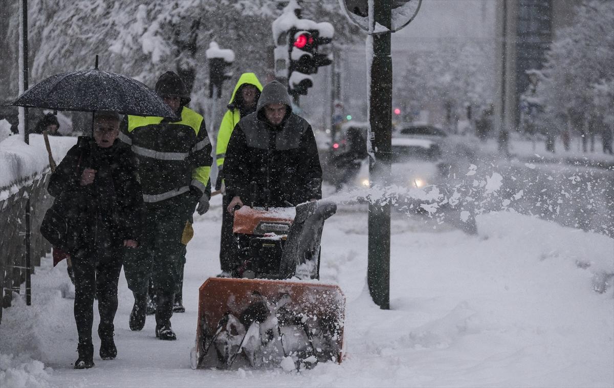 Snijeg u Sarajevu/ Foto: Anadolu