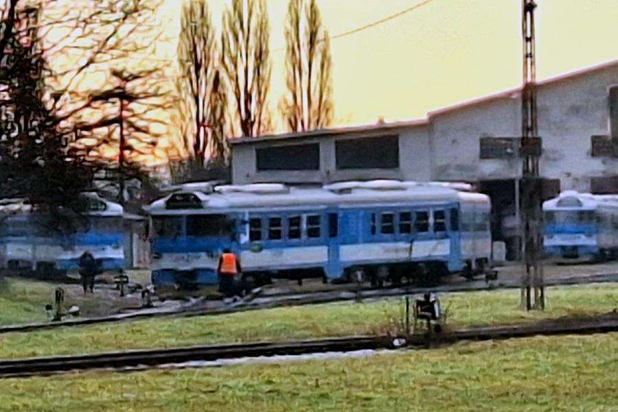 HRVATSKA: Iskliznula lokomotiva vlaka, promet prekinut Vlak / Foto: Hina