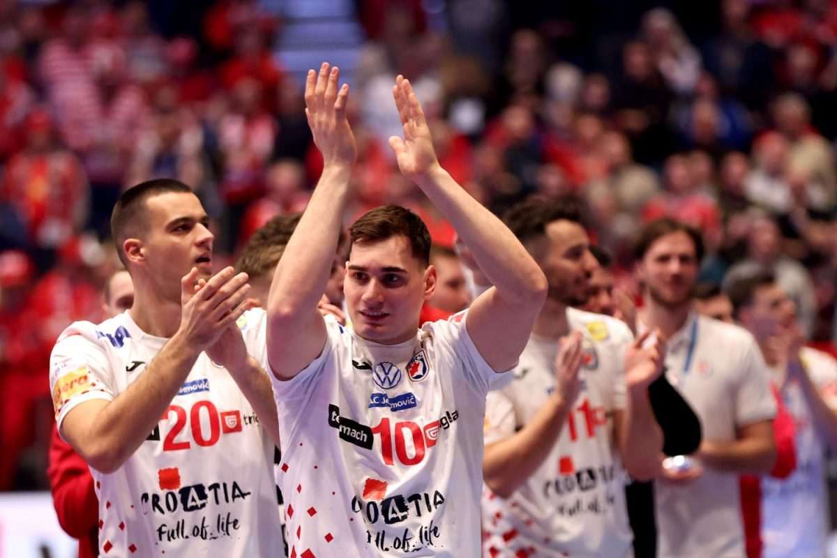 Mateo Maraš, Josip Šimić i Zvonimir Srna / Foto: Hina