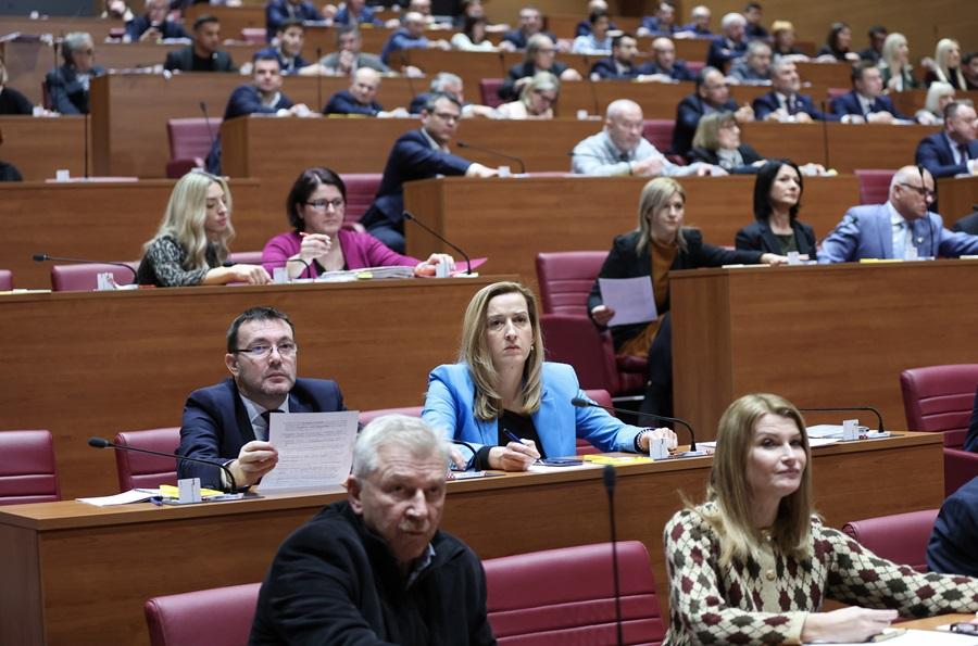 Na slici Arsen Bauk, Mirela Ahmetović / Foto: Hina