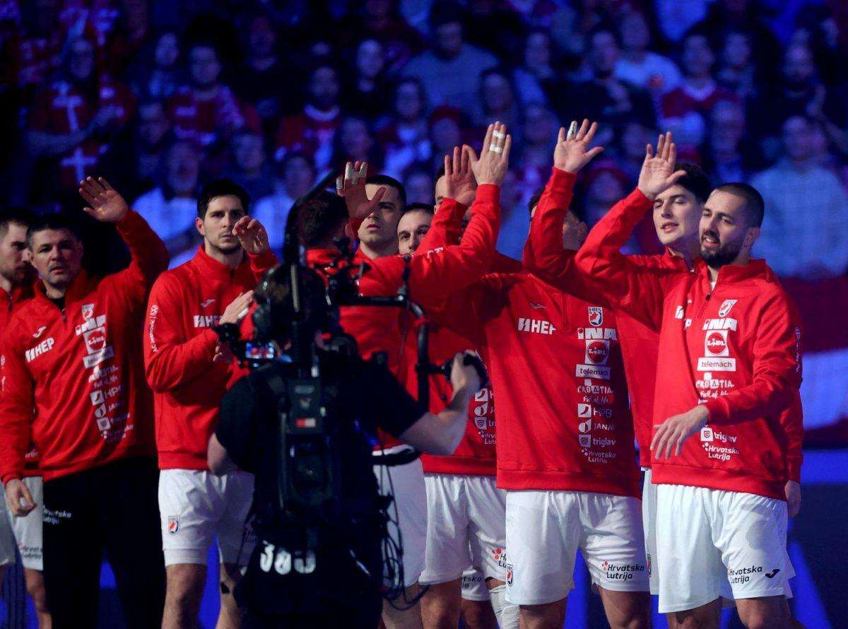 Rukometna reprezentacija Hrvatske pred utakmicu sa Danskom / Foto: Hina