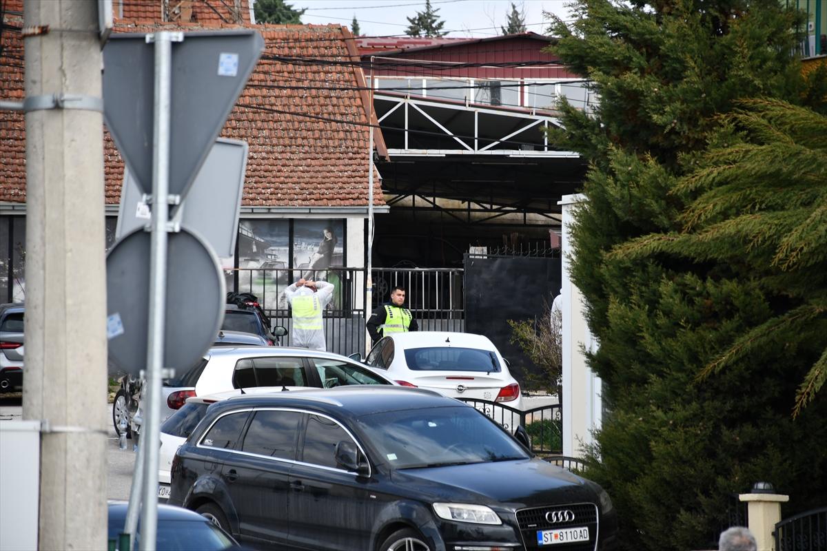 Policija provodi očevid i istagu nakon požara u diskoteci/ Foto: Anadolu