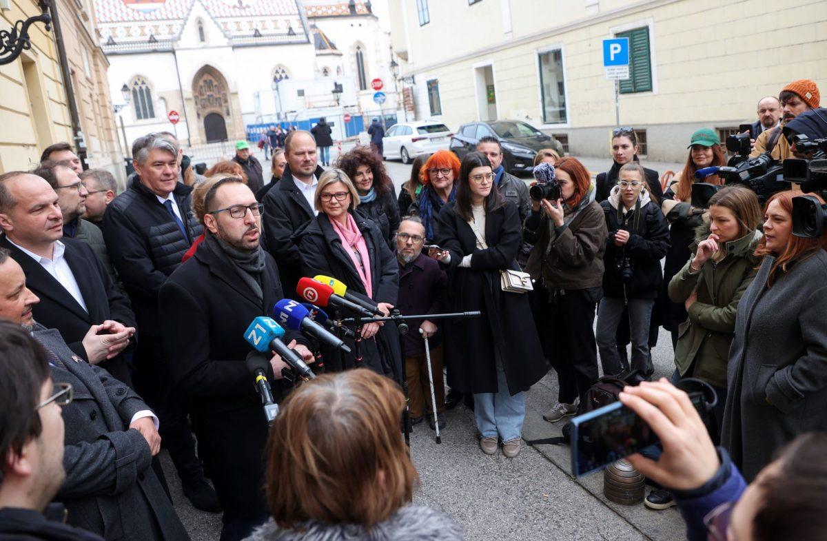 Na slici Tomislav Tomašević, Siniša Hajdaš Dončić / Foto: Hina