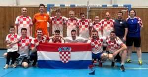 Igrači i vodstvo Croatije Oslo sa osvojenom Večernjakovom domovnicom / Foro: Fenix (SIM)