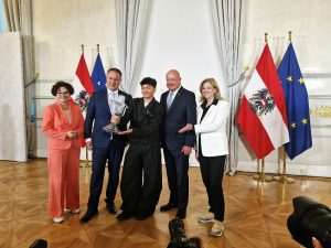 JJ s predstavnicima Vlade
