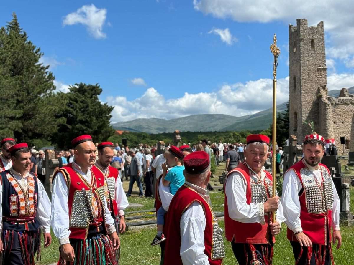 PROSLAVLJEN BLAGDAN SV. SPASA NA IZVORU CETINE: Fra Marinko Vukman pozvao na vjernost i čuvanje identiteta PROSLAVLJEN BLAGDAN SV. SPASA NA IZVORU CETINE: Fra Marinko Vukman pozvao na vjernost i čuvanje identiteta