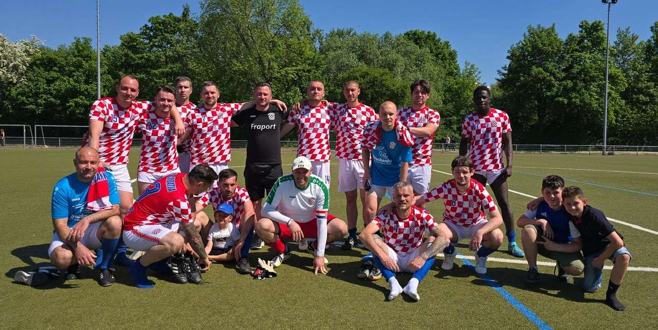 POBJEDAN NAKON 6 KOLA: Croatia Frankfurt u derbiju začelja s 2:1 savladala Viktoria Preußen, Croatia II trećom uzastopnom pobjedom izbila na vrh ljestvice Druga momčad Croatije Frankfurt / Foto: Fenix (Daniel Pleša)