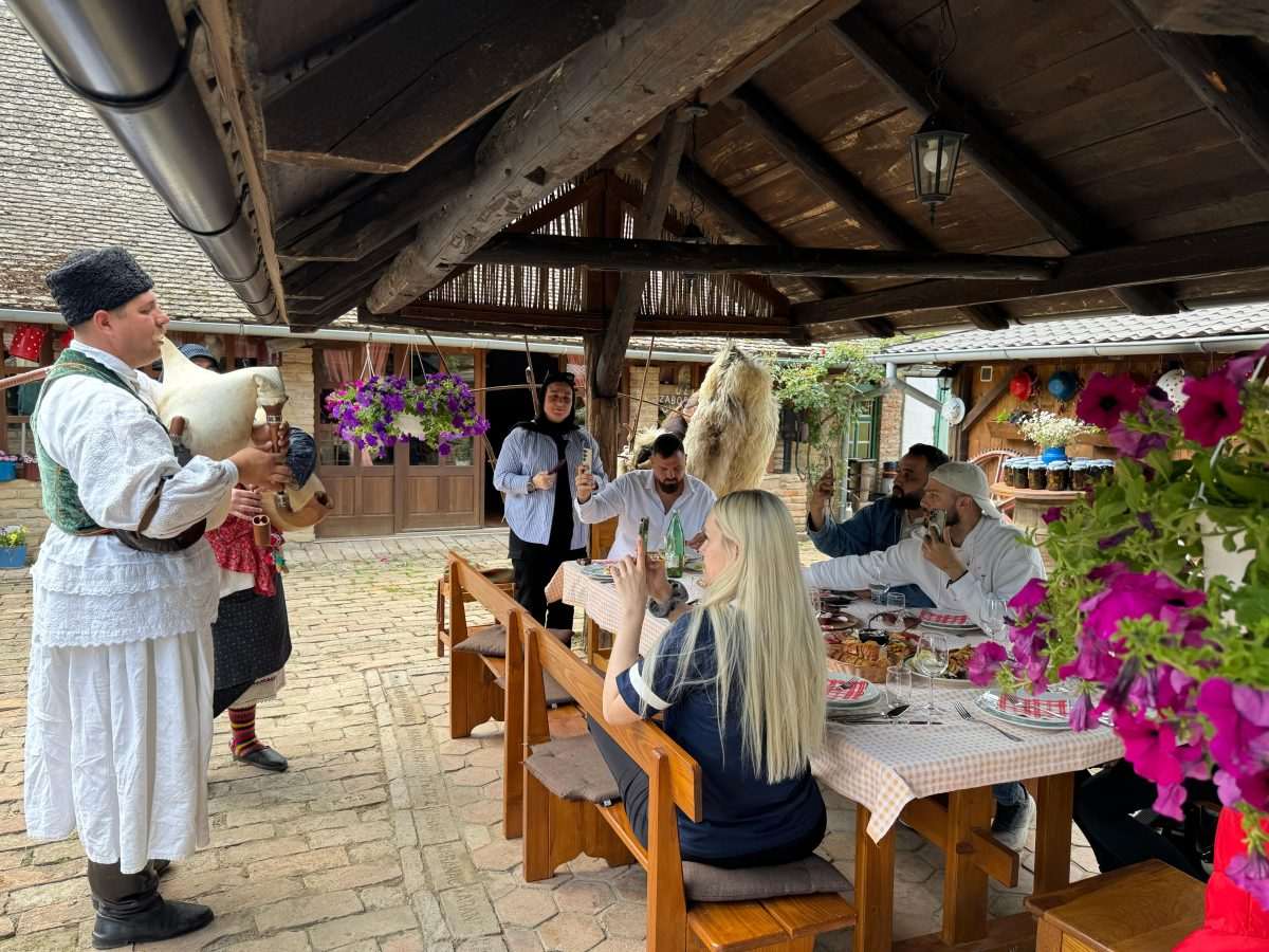 Grupa influencera u Slavoniji/ Foto: HTZ