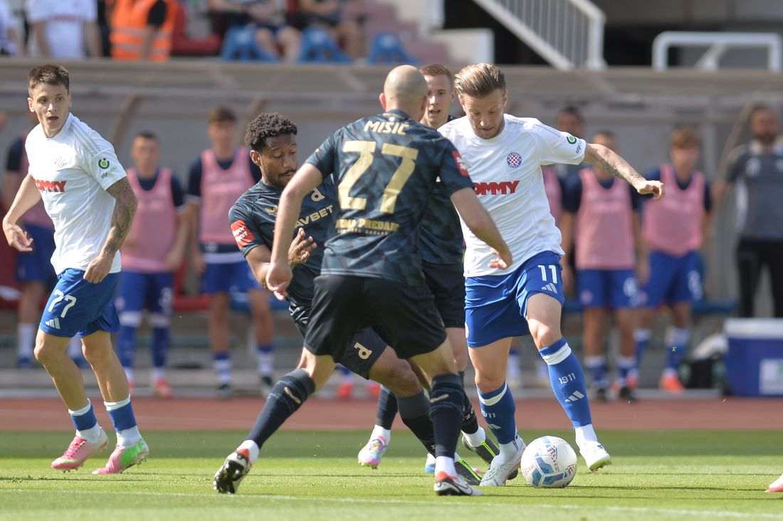 DERBI SVIH DERBIJA: Dinamo pobijedio Hajduk na Poljudu i preuzeo vrh HNL-a DERBI SVIH DERBIJA: Dinamo pobijedio Hajduk na Poljudu i preuzeo vrh HNL-a