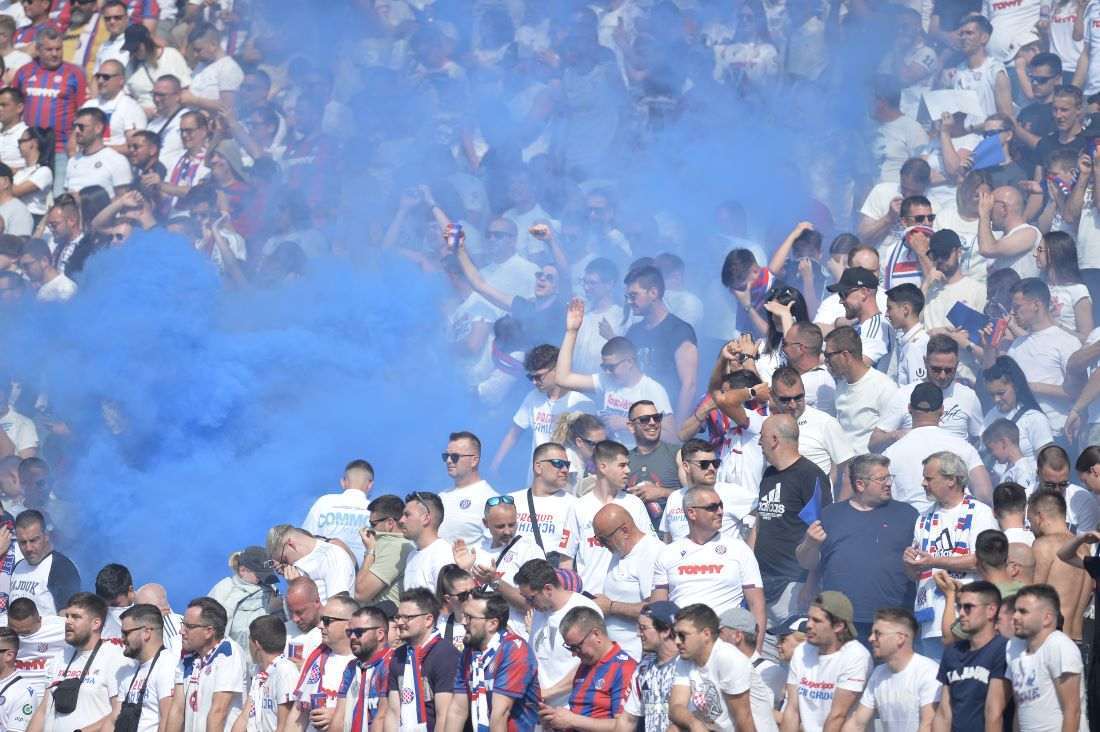 DERBI SVIH DERBIJA: Dinamo pobijedio Hajduk na Poljudu i preuzeo vrh HNL-a DERBI SVIH DERBIJA: Dinamo pobijedio Hajduk na Poljudu i preuzeo vrh HNL-a