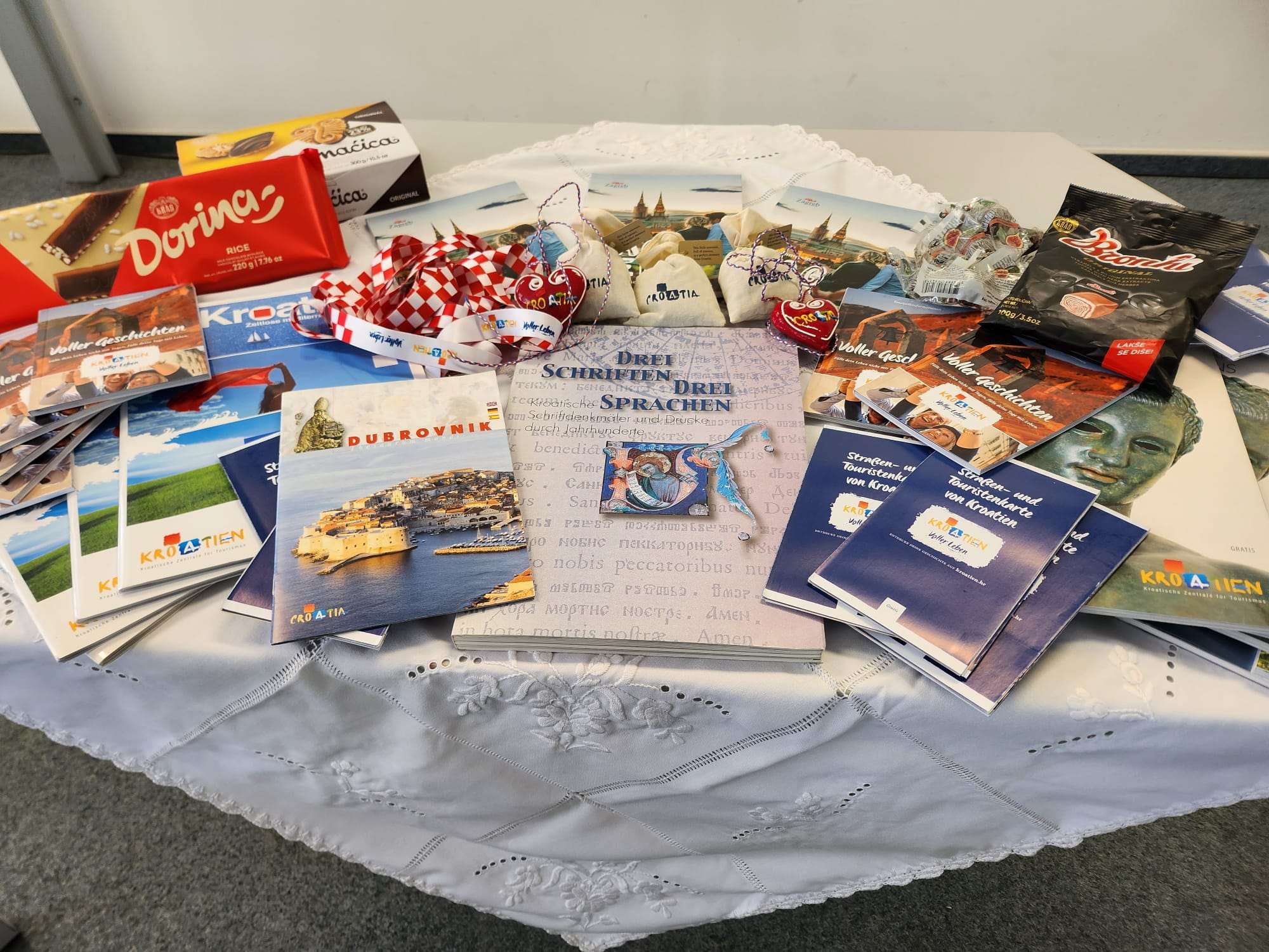 "KROATISCH - KEIN PROBLEM": Na Sveučilištu Saarland u Saarbrückenu održano predavanje iz hrvatskoga jezika Predavanje o hrvatskom jeziku/ Foto: L. Šarčević