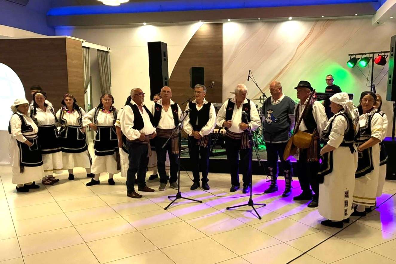 ODRŽANA PRVA JAJAČKA VEČER: Udruga prijatelja kraljevskog grada Jajca okupila mnoštvo Jajčane i njihovih gostiju u Zagrebu Prva Jajačka večer / Foto: Fenix (SIM)