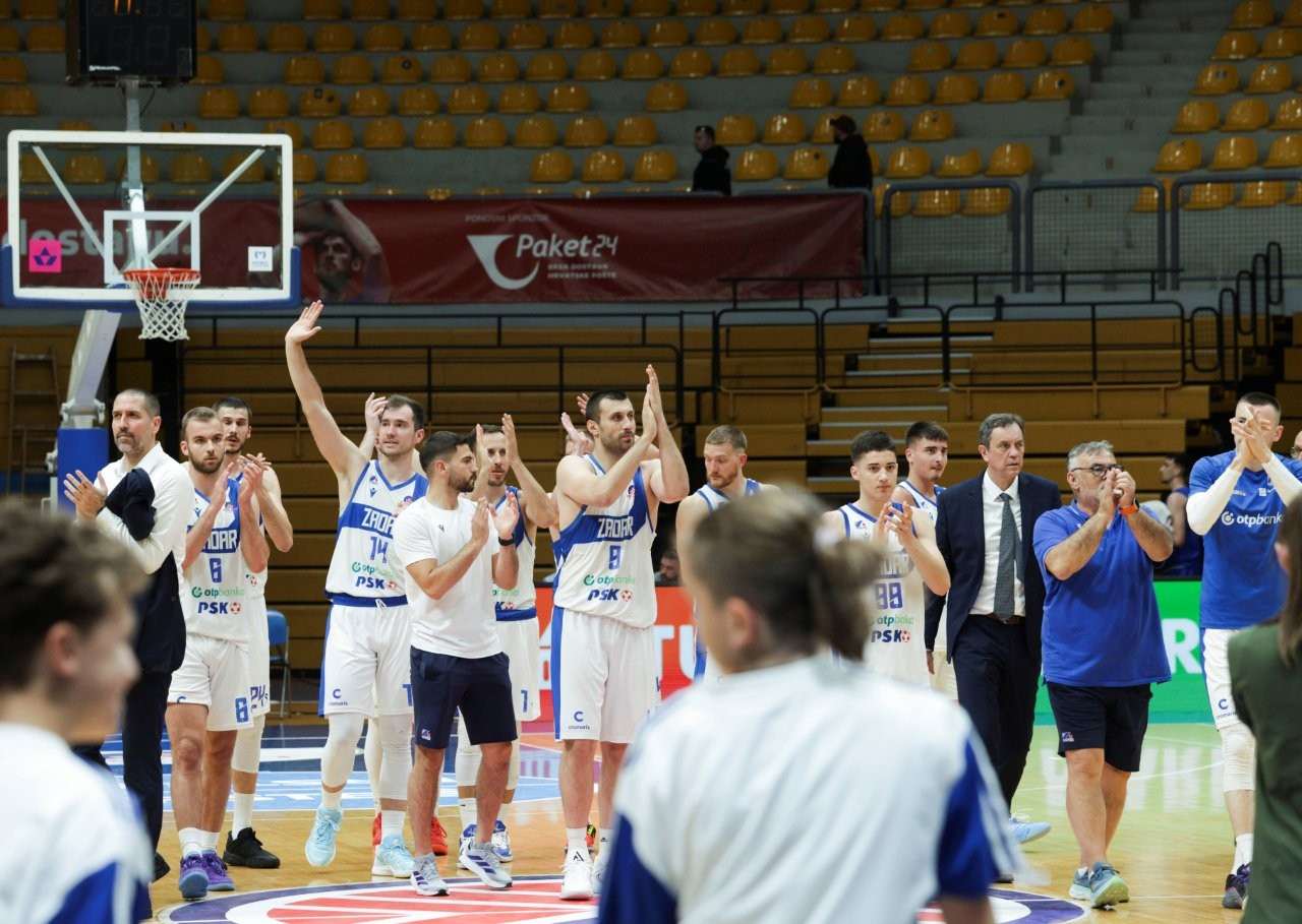 POBJEDOM NAD CIBONOM U ZAGREBU: Košarkaši Zadra izborili finale doigravanja hrvatskog prvenstva Košarkaši Zadra nakon pobjede nad Cibonom / Foto: Hina