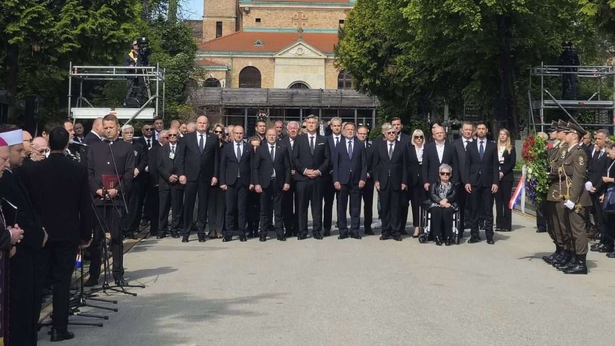 Komemoracija u povodu 80. obljetnice Bleiburške tragedije i Križnog puta hrvatskog naroda na Mirogoju / Foto: Fenix (MVEP)
