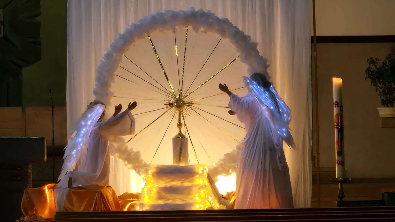 PRVA SVETA PRIČEST HRVATSKE KATOLIČKE ZAJEDNICE OFFENBACH/M: Više od tradicije, „Poziv na put“ PRVA SVETA PRIČEST HRVATSKE KATOLIČKE ZAJEDNICE OFFENBACH/M: Više od tradicije, „Poziv na put“