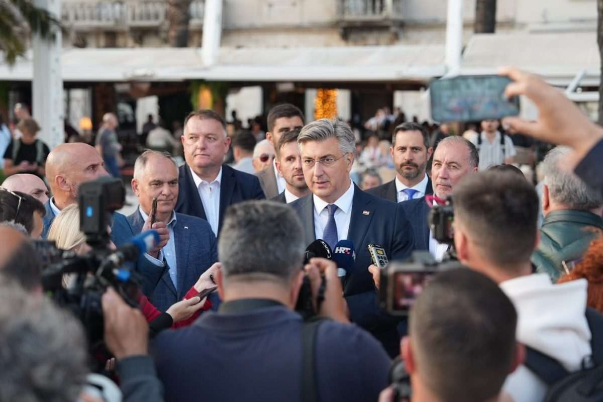 Premijer Plenković u Splitu podržao Šutu i Bobana te očekuje njihovu pobjedu / Foto: Fenix (Preslik HDZ)