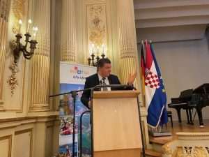 PROSLAVA DANA DRŽAVNOSTI U GK RH HAMBURG: Njemačka i Hrvatska nastavljaju uspješnu suradnju na svim poljima Senator Dressel