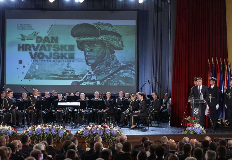 DAN HRVATSKE VOJSKE: "Oružane snage nisu trošak, već investicija u sigurnu budućnost" Zoran Milanović / Foto: Hina