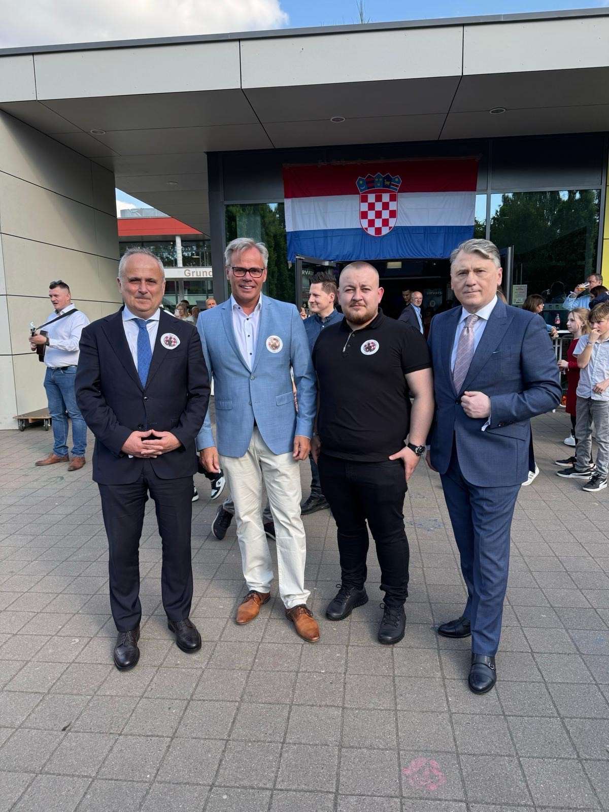 VESELJE I DRUŽENJE NA HRVATSKOM FESTIVALU KOD HAMBURGA: Prilika za povezivanje Hrvata iz svih dijelova Njemačke Hrvatski festival/ Foto: Mario Lasić