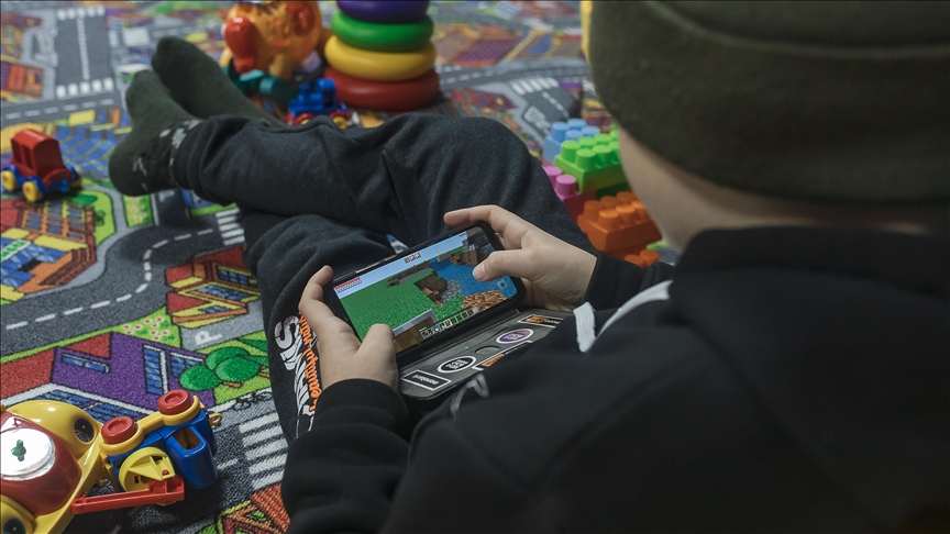 Dječak igra igrica (ILUSTRACIJA) / Foto: Anadolu