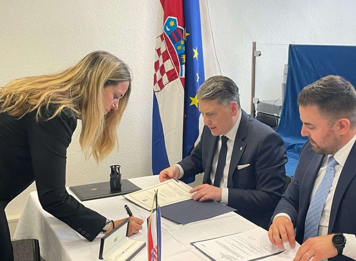 Svečanost povodom Dana državnosti i primitka novih hrvatskih državljana u Hamburgu / Foto: Fenix (GK RH Hamburg)