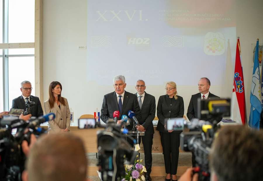 HDZ BiH I DUŽNOSNICI RH: Zajednički za europsku i funkcionalnu BiH Održan XXVI. Koordinacijski sastanak načelnika i gradonačelnika HDZ-a BiH snazočnošću dužnosnika iz Vlade Republike Hrvatske / Foto: HDZ BiH