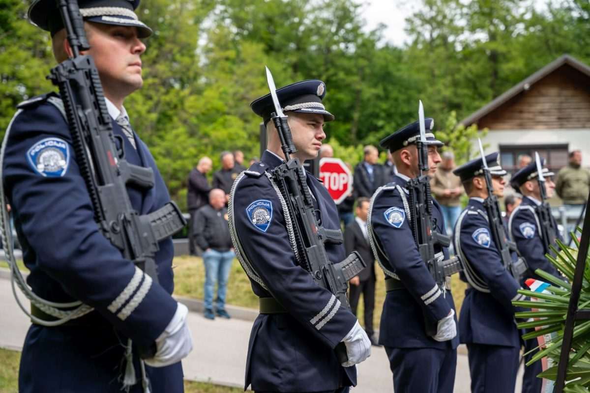 U Rizvanuši obilježen Dan sjećanja na "Velebitske junake" / Foto: Hina