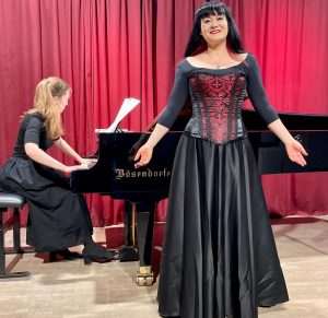 KARLSRUHE: Helena Mamić i Tonja Čuić oduševile koncertom kojeg su posvetile hrvatskim skladateljima iz Splita Tonja Čuić i Helena Mamić / Foto: Fenix (HM)
