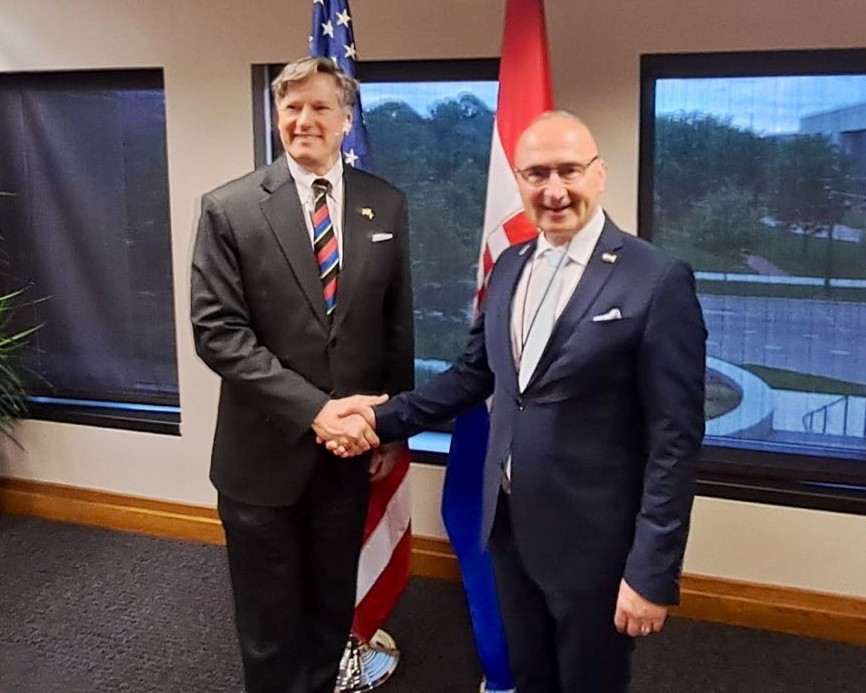 DAYTON 30 GODINA KASNIJE: „Osiguranje da svaki konstitutivni narod može slobodno i legitimno birati svoje predstavnike ključno je za istinsku jednakost“ Zamjenik američkog državnog tajnika Christopher Landau i ministar Gordan Grlić Radman / Foto: Fenix (MVEP)