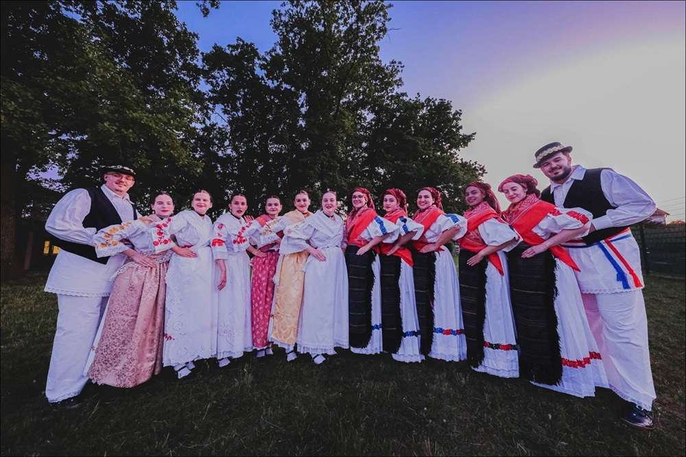 “FOLKLOROM ZA BOLJE SUTRA”: KUD "Tkanica" iz austrijskog Linza svečano proslavio svoj 5. rođendan KUD Tkanica