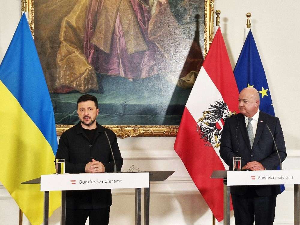 PRVI POSJET ZELENSKOG AUSTRIJI: Predsjednik Van der Bellen u Beču: Austrija je na strani Ukrajine. I nastavlja ju snažno podupirati PRVI POSJET ZELENSKOG AUSTRIJI: Predsjednik Van der Bellen u Beču: Austrija je na strani Ukrajine. I nastavlja ju snažno podupirati