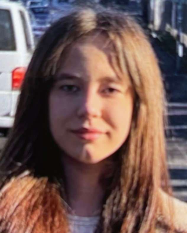 VEĆ 6 DANA NEMA IM TRAGA: U Njemačkoj su nestale tri sestre - Kristina (14), Karolina (15) i Diana (16) VEĆ 6 DANA NEMA IM TRAGA: U Njemačkoj su nestale tri sestre - Kristina (14), Karolina (15) i Diana (16)