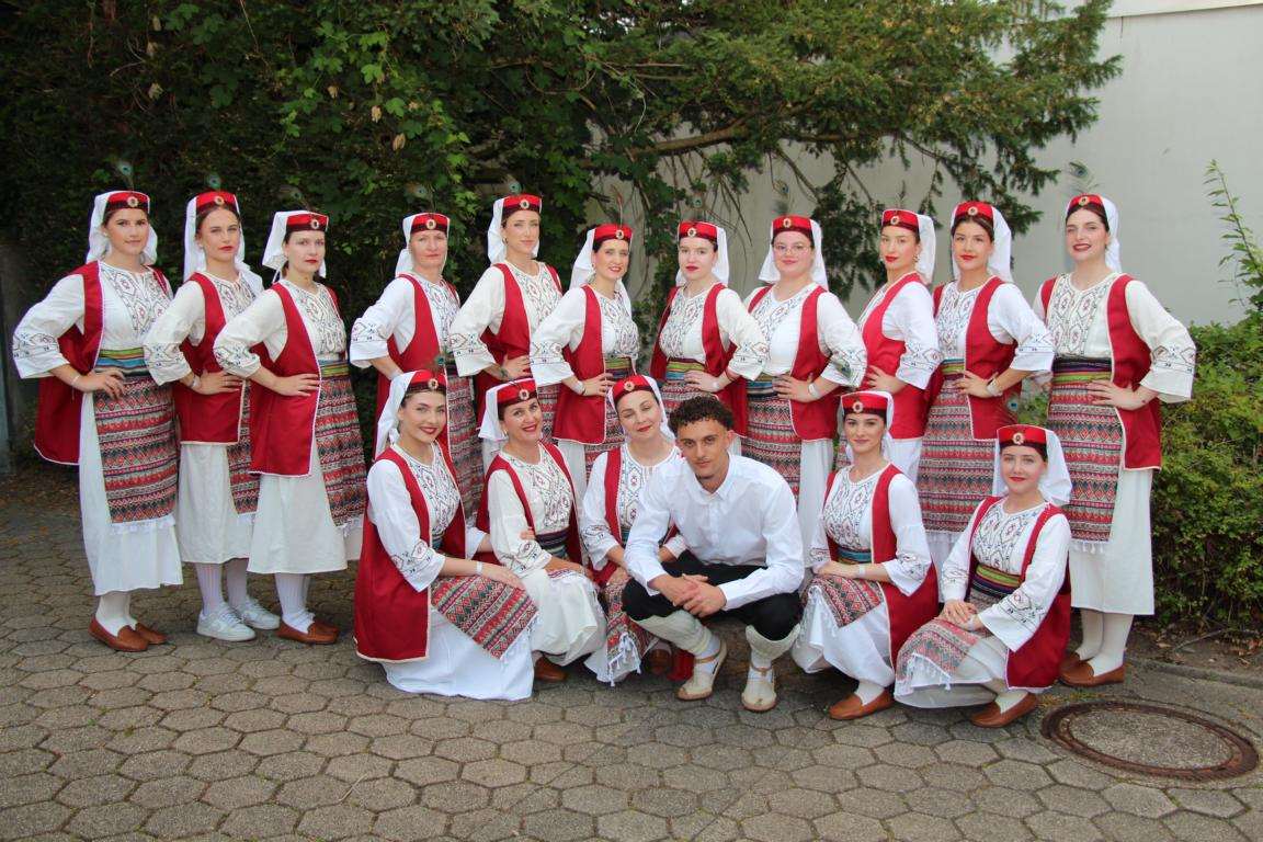 HRVATI U WUPPERTALU NJEGUJU KULTURU: Večer folklora, tradicije i zajedništva u Erkrathu HRVATI U WUPPERTALU NJEGUJU KULTURU: Večer folklora, tradicije i zajedništva u Erkrathu