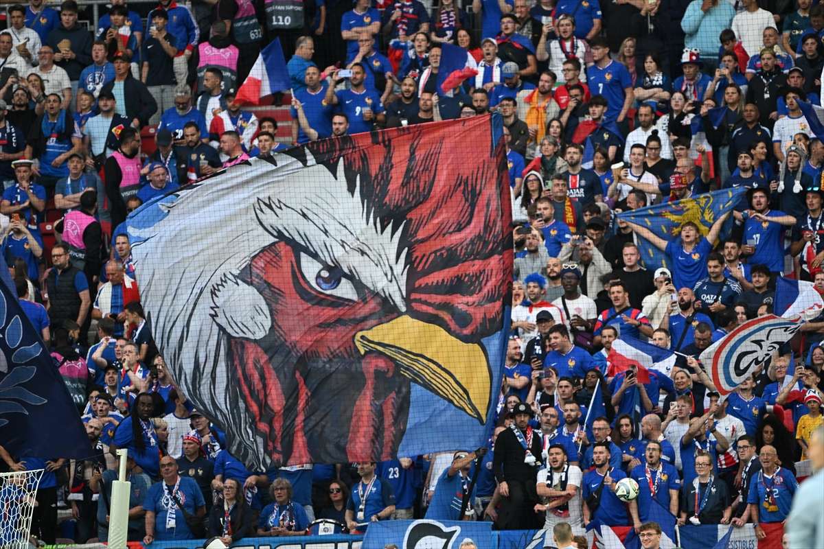 SPEKTAKULARNO POLUFINALE U STUTTGARTU: Španjolska izborila finale Lige nacija pobjedom od 5:4 nad Francuskom Navijači Francuske / Foto: Anadolu