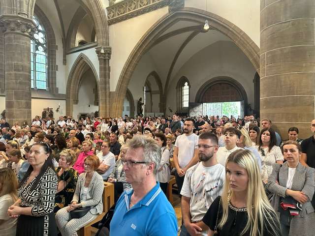 (FOTO) ANTUNOVO U MÜNCHENU: o. Frano Prcela potaknuo vjernike na obnovu nade i povjerenja u svakodnevnom životu ntunovo u Münchenu / Foto: Fenix (Dr. Andrej Brkić)