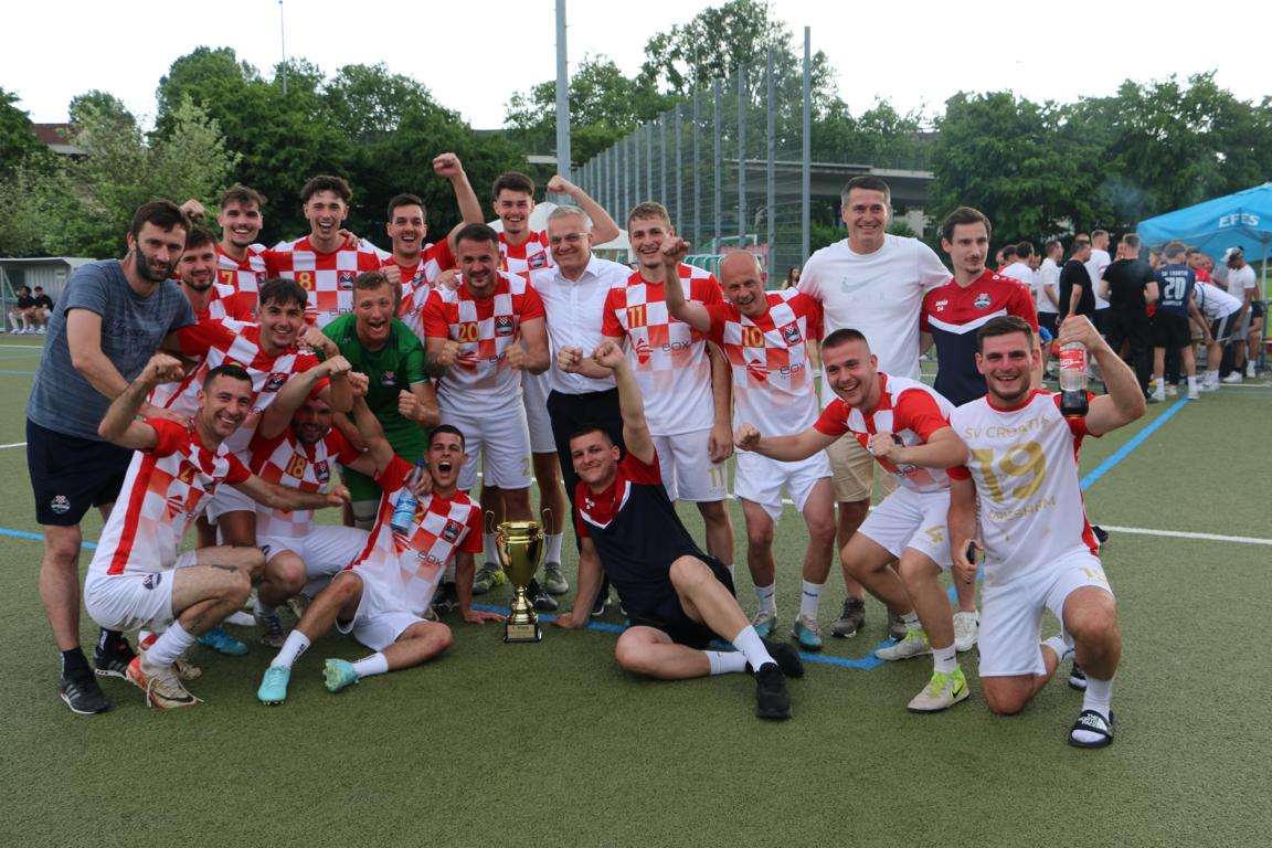 (FOTO i VIDEO) CROATIA CUP 2025. U FRANKFURTU: Pobjednici turnira SV Croatia Griesheim, drugo mjesto pripalo SC Croatiji Mühlheim SV Croatia Griesheim pobjednici turnira / Foto: Fenix (MD)