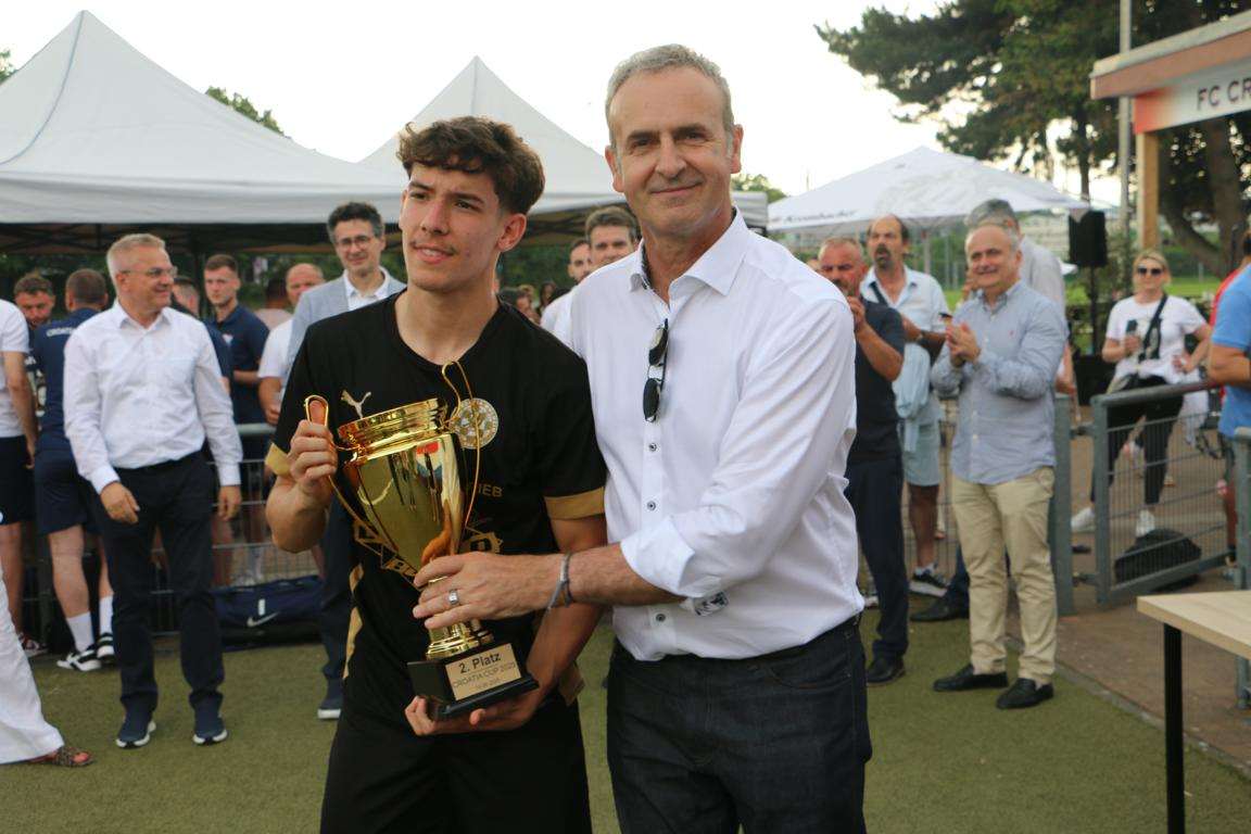(FOTO i VIDEO) CROATIA CUP 2025. U FRANKFURTU: Pobjednici turnira SV Croatia Griesheim, drugo mjesto pripalo SC Croatiji Mühlheim SC Croatia Mühlheim i Krunoslav Katičić / Foto: Fenix (MD)