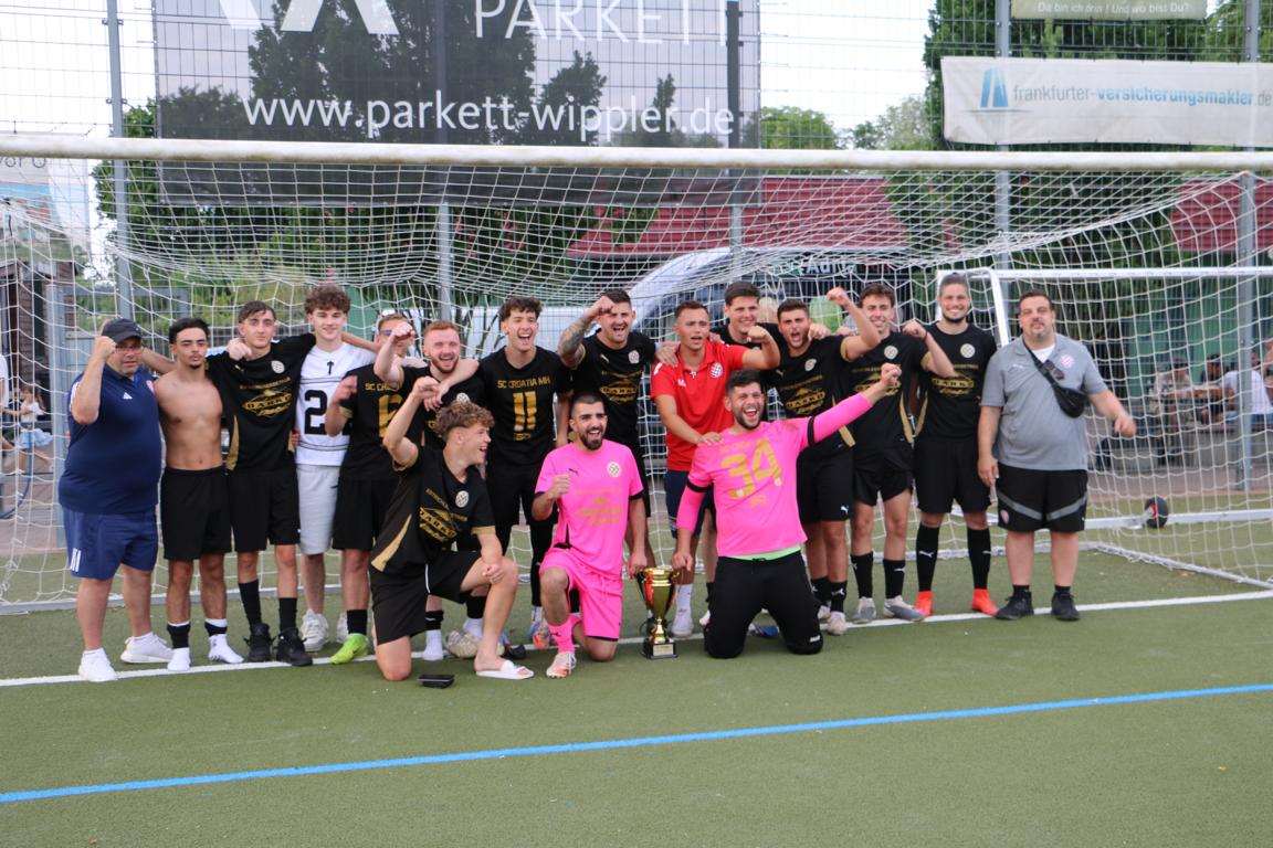 (FOTO i VIDEO) CROATIA CUP 2025. U FRANKFURTU: Pobjednici turnira SV Croatia Griesheim, drugo mjesto pripalo SC Croatiji Mühlheim SC Croatia Mühlheim / Foto: Fenix (MD)