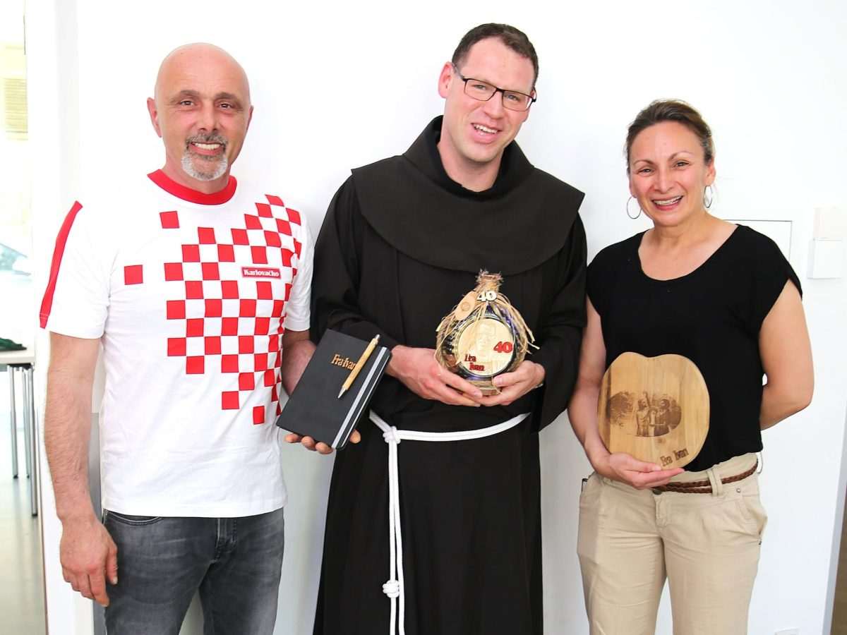 STUTTGART/FEUERBACH: Hrvati zajedno proslavili blagdan Tijelova Fra Ante Ivan Rozić s vjernicima / Foto: Fenix (ŽC)