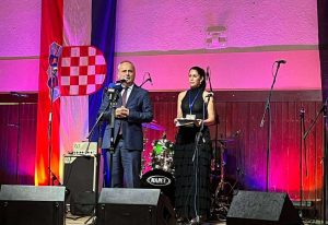DVA DESETLJEĆA TRADICIJE: Na Ričičkoj noći u Heusenstammu nedaleko od Frankfurta okupilo se gotovo tisuću ljudi
