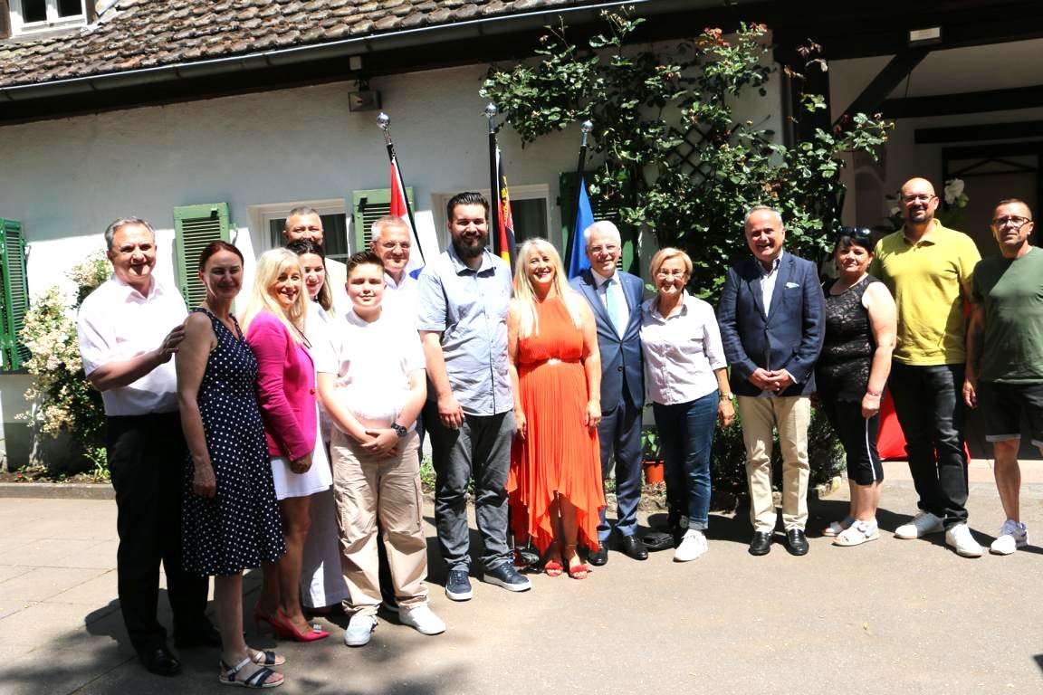 Zvonko MIlas i Gordan Bakota sa Hrvatima u Mainzu / Foto: Fenix (MD)