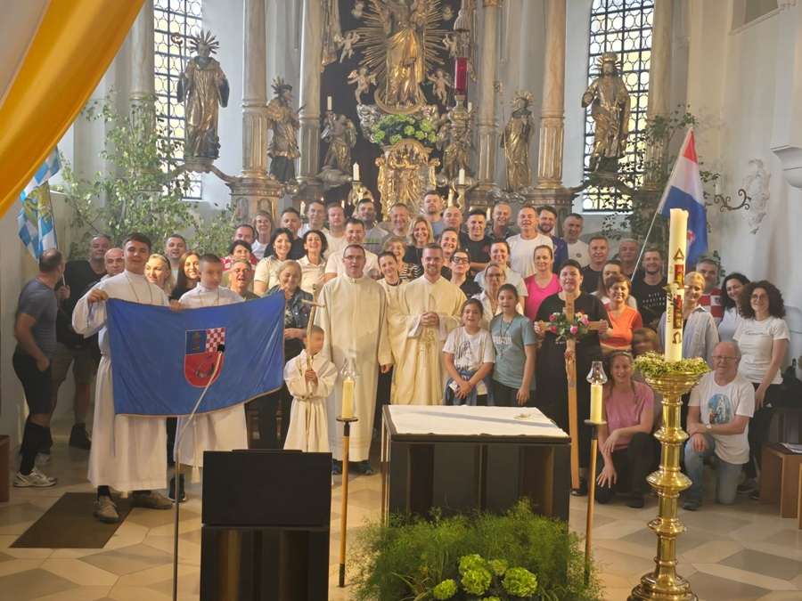 Tradicionalno hodočašće u Marijansko svetište u Altöttingu / Foto: Nevenka Jeličić