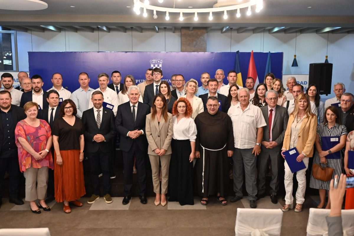 Svečanost uručenja ugovora/ Foto: HDZ BIH